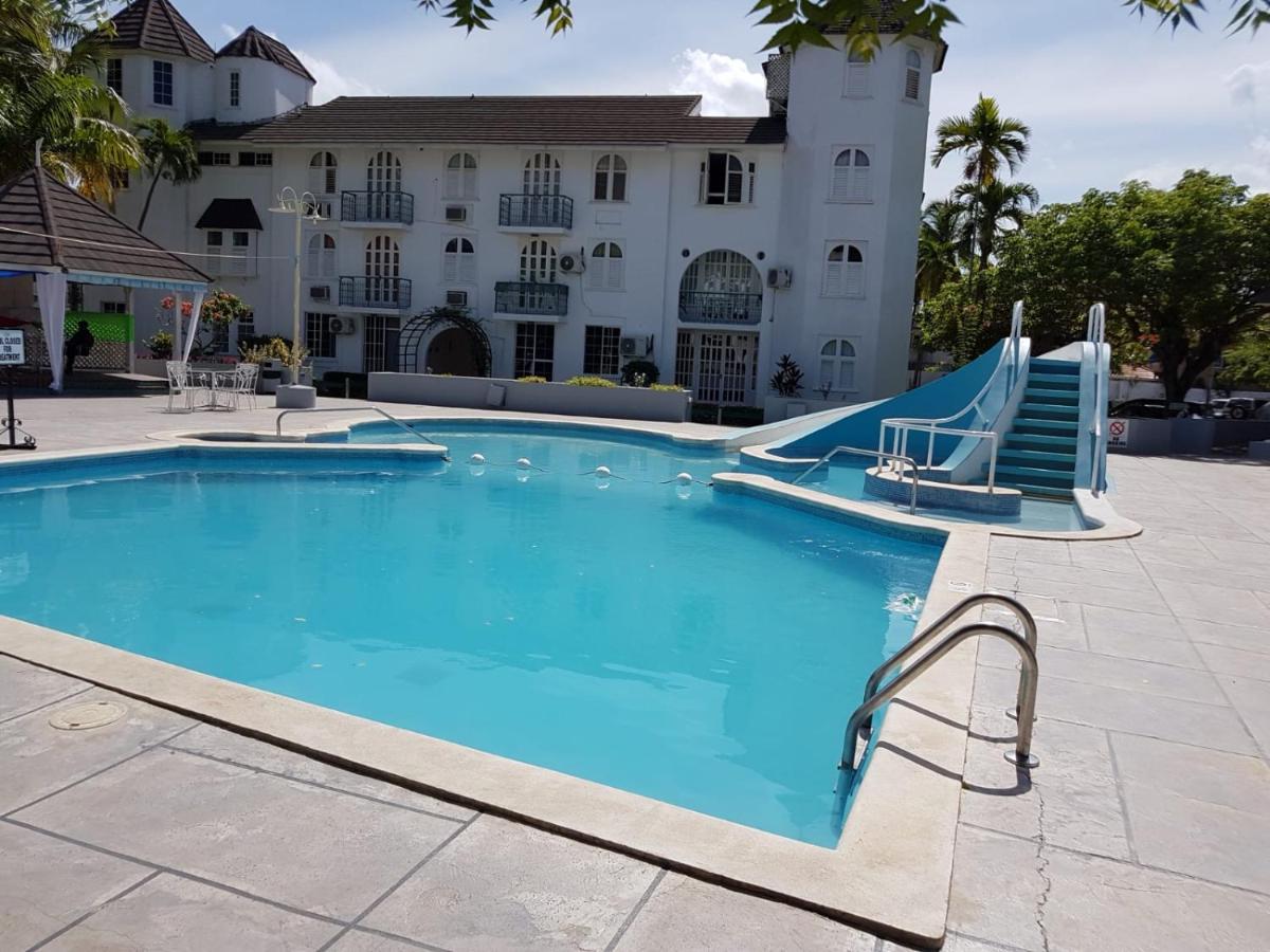 Almond Grove At Sand Castle Ocho Rios Exterior foto