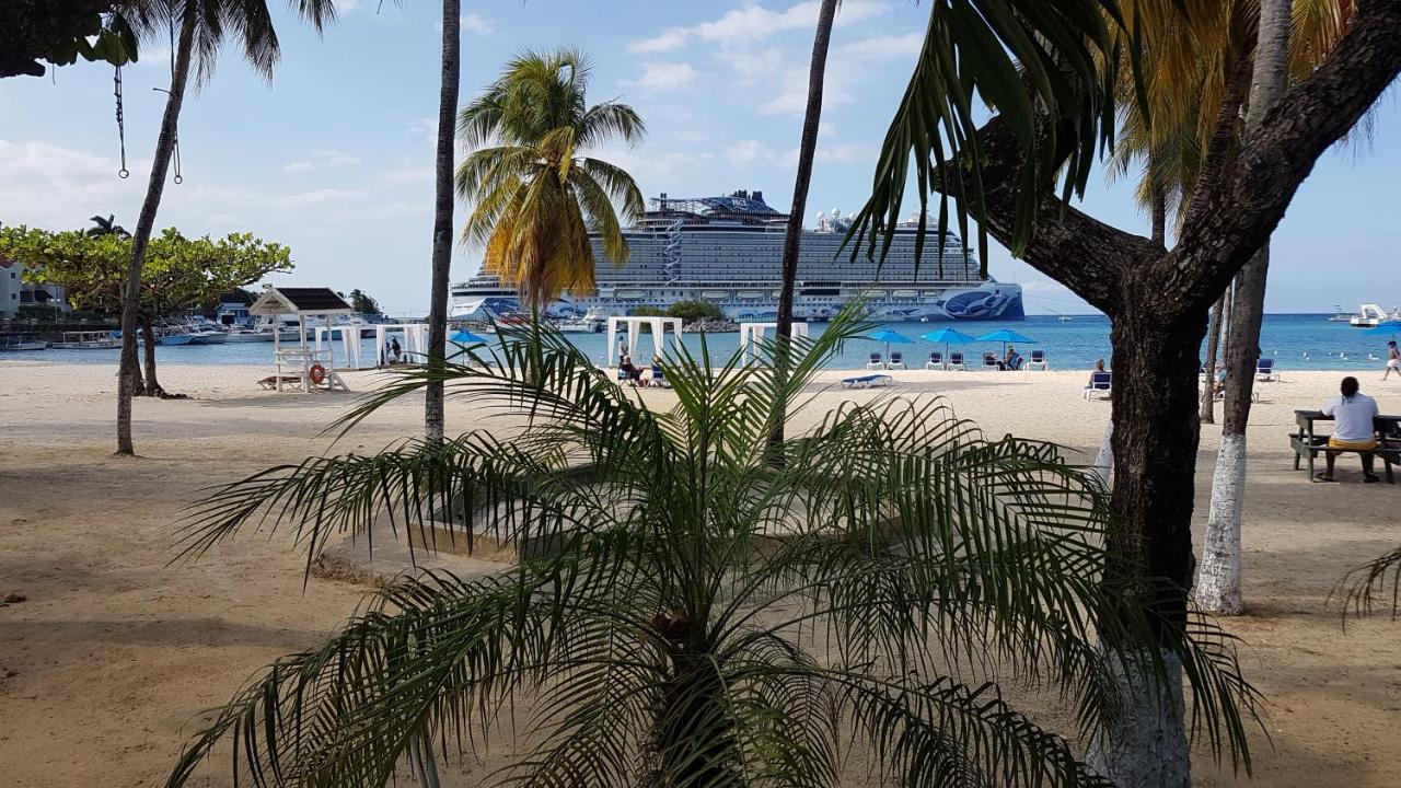 Almond Grove At Sand Castle Ocho Rios Exterior foto
