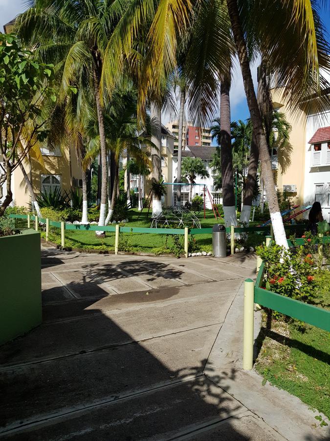 Almond Grove At Sand Castle Ocho Rios Exterior foto