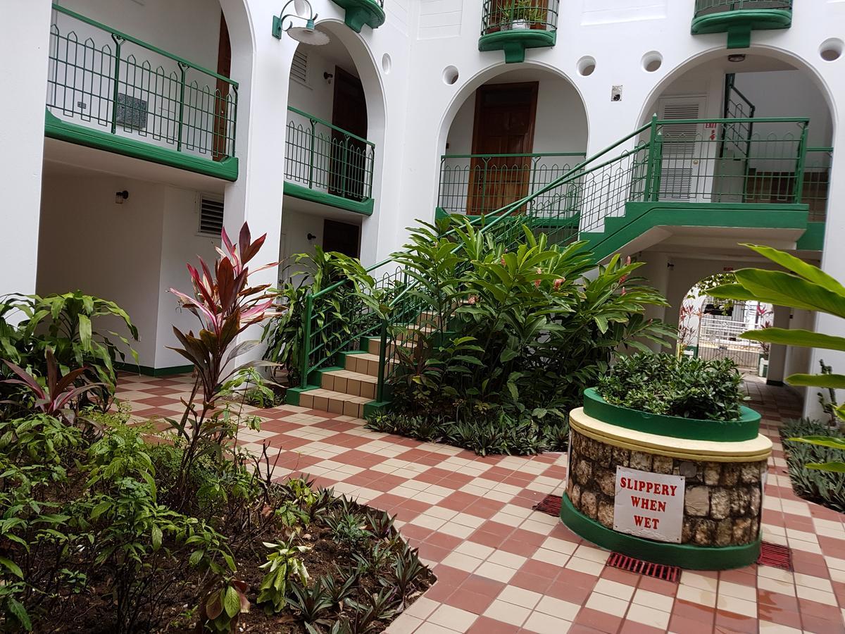 Almond Grove At Sand Castle Ocho Rios Exterior foto