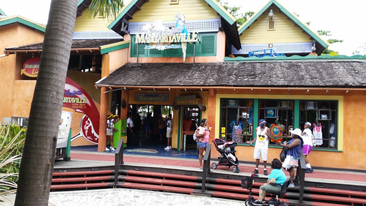 Almond Grove At Sand Castle Ocho Rios Exterior foto